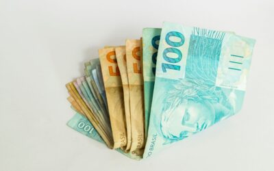 Veja se antecipar o FGTS vale a pena para o trabalhador